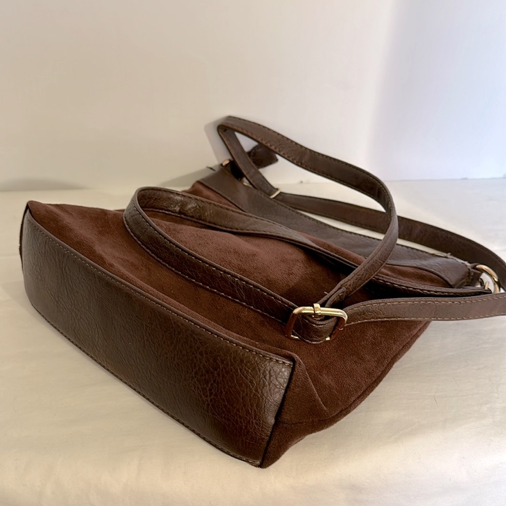 Malibu Skye brown faux side cross. Body purse like new w:leopard print interior - Picture 3 of 4